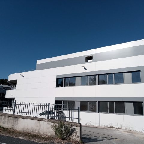 Etancheur Millau (12) - Construction du bâtiment de la Caisse Commune de Sécurité Sociale à Mende (48) - Etanchéité toiture